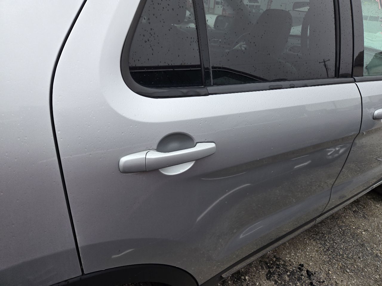 https://f005.backblazeb2.com/file/img-partshotlines-com/Inventory/EX441/Vehicle/249696_07.jpg