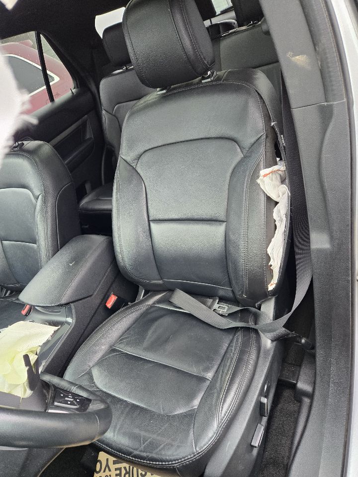 https://f005.backblazeb2.com/file/img-partshotlines-com/Inventory/EX441/Vehicle/249696_12.jpg