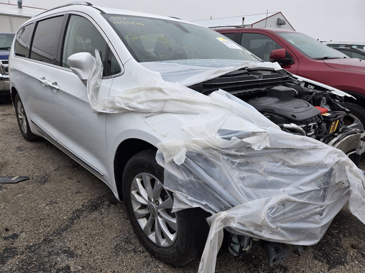 https://f005.backblazeb2.com/file/img-partshotlines-com/Inventory/EX441/Vehicle/249697_01.jpg