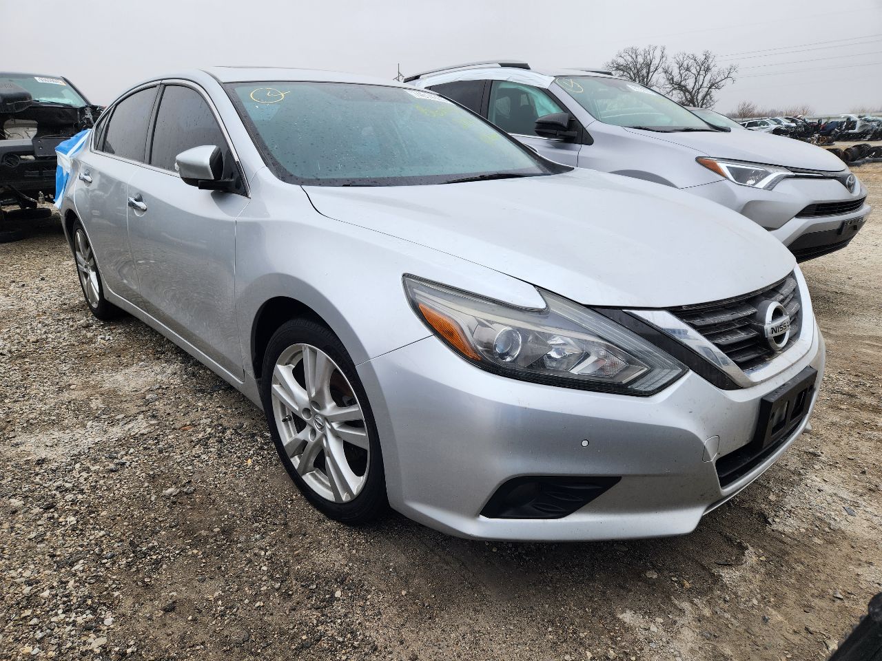Vehicle/249712_04.jpg