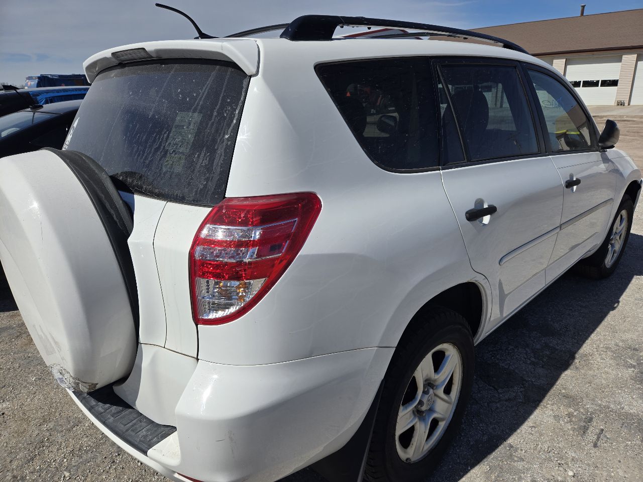 https://f005.backblazeb2.com/file/img-partshotlines-com/Inventory/EX441/Vehicle/249722_04.jpg