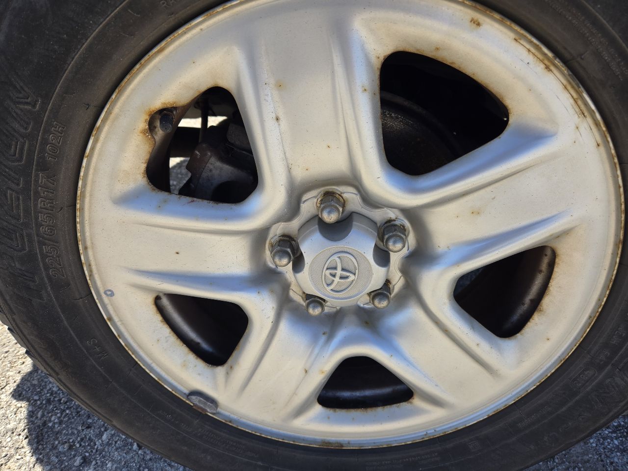 https://f005.backblazeb2.com/file/img-partshotlines-com/Inventory/EX441/Vehicle/249722_06.jpg