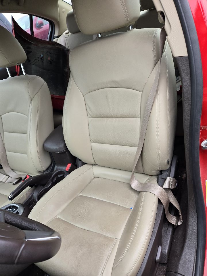 Vehicle/249725_12.jpg