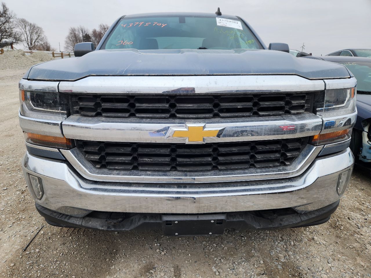 Vehicle/249759_09.jpg