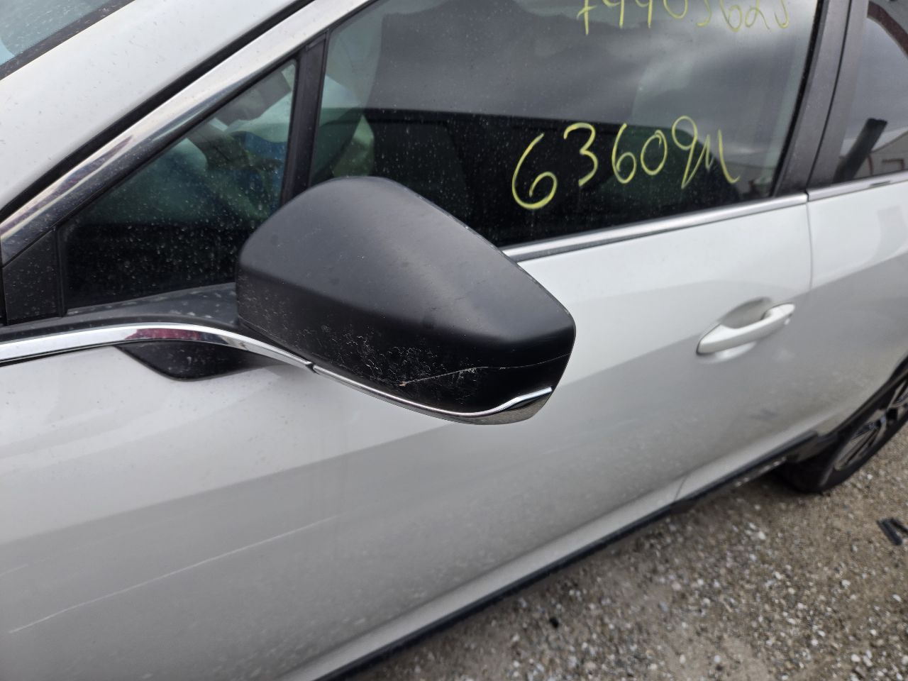 Vehicle/249760_10.jpg