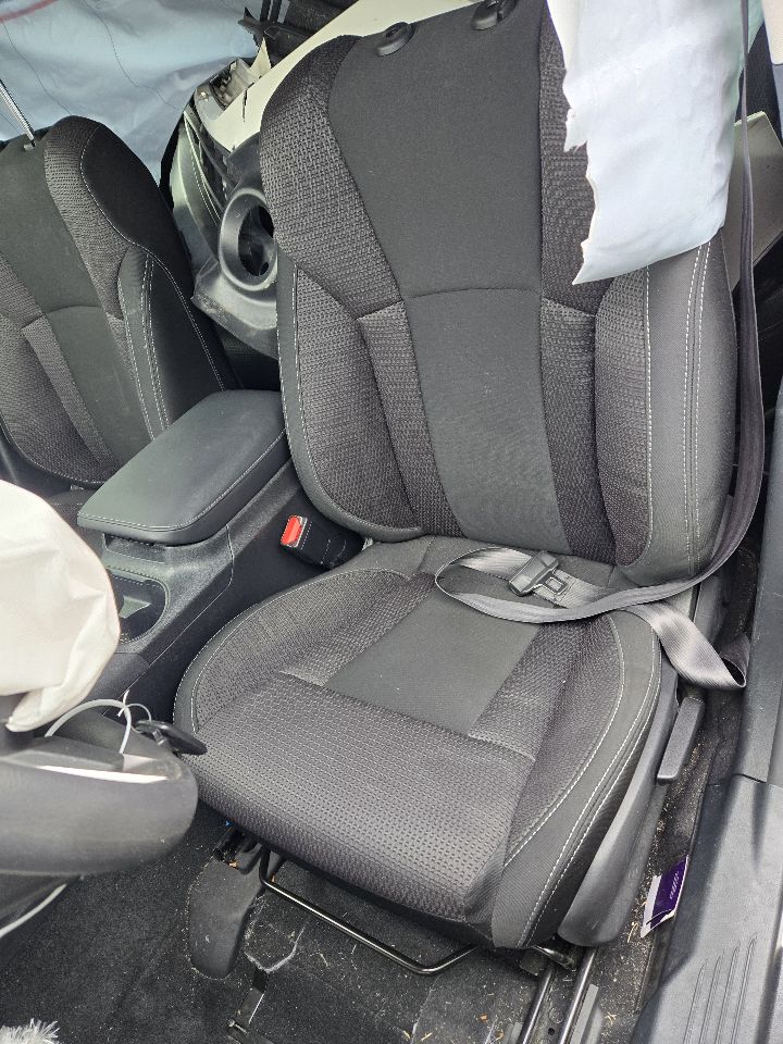 Vehicle/249760_12.jpg