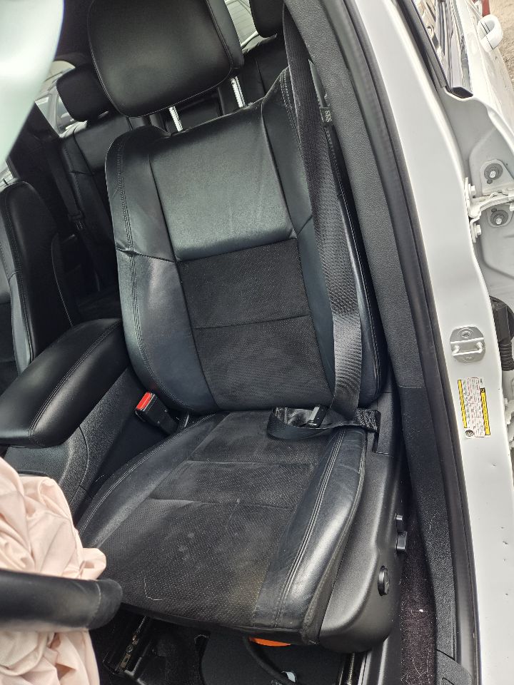 https://f005.backblazeb2.com/file/img-partshotlines-com/Inventory/EX441/Vehicle/249762_12.jpg