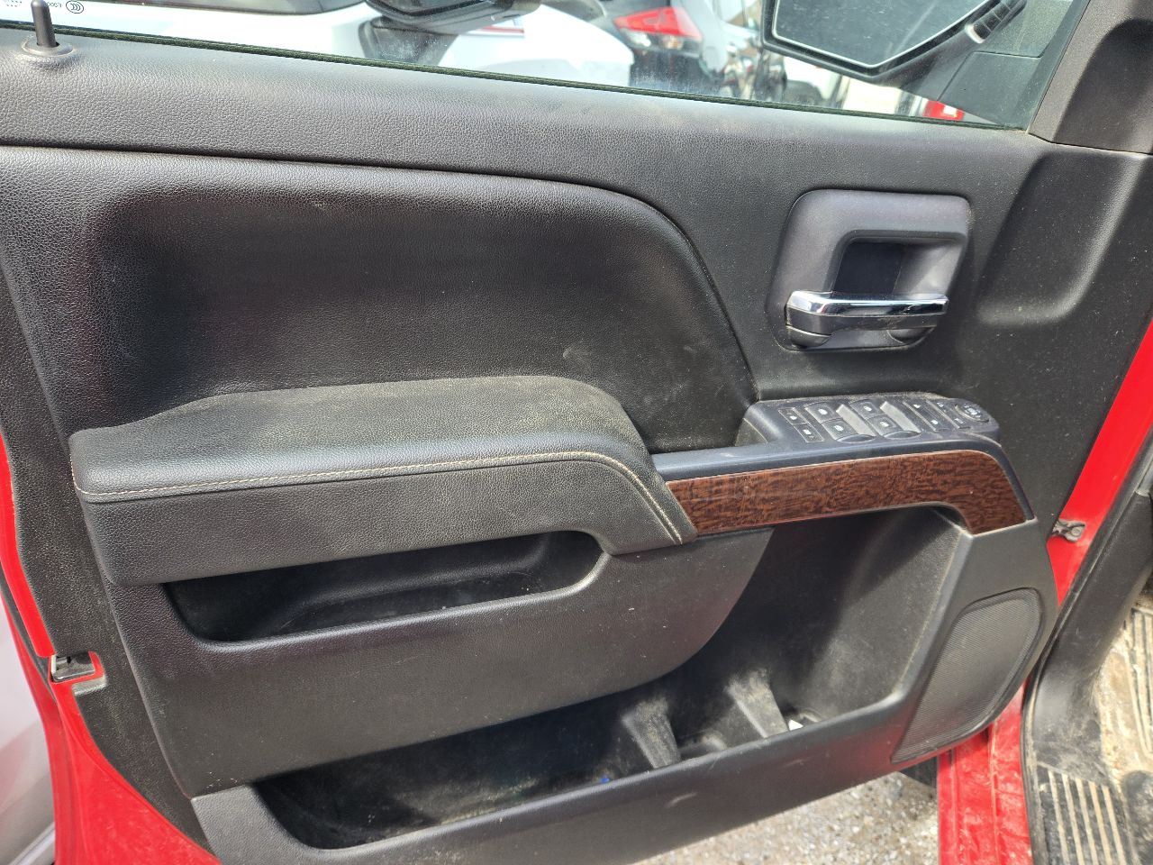 Vehicle/249828_11.jpg