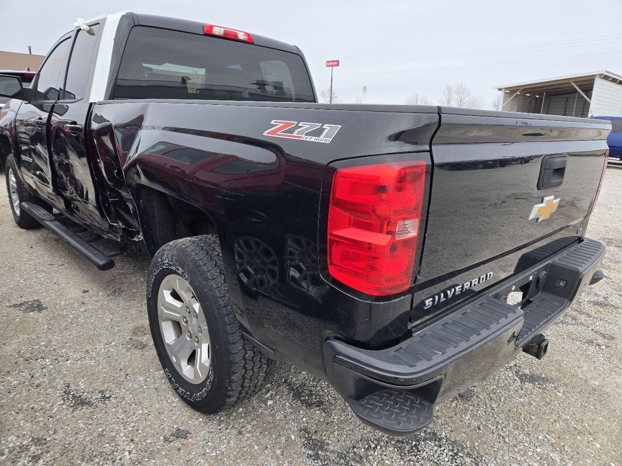 Vehicle/249831_03.jpg