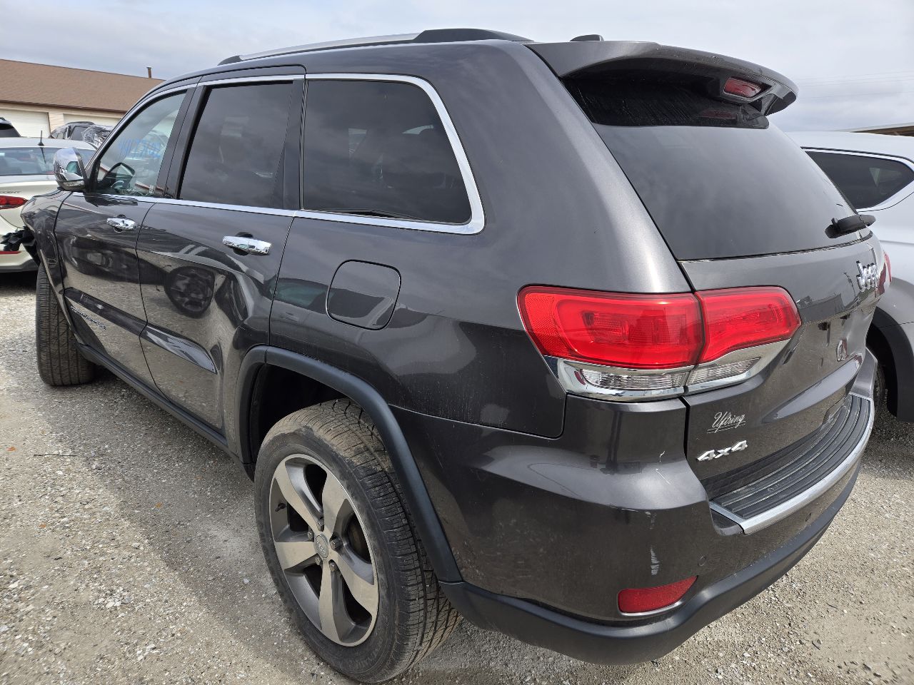 Vehicle/249833_03.jpg