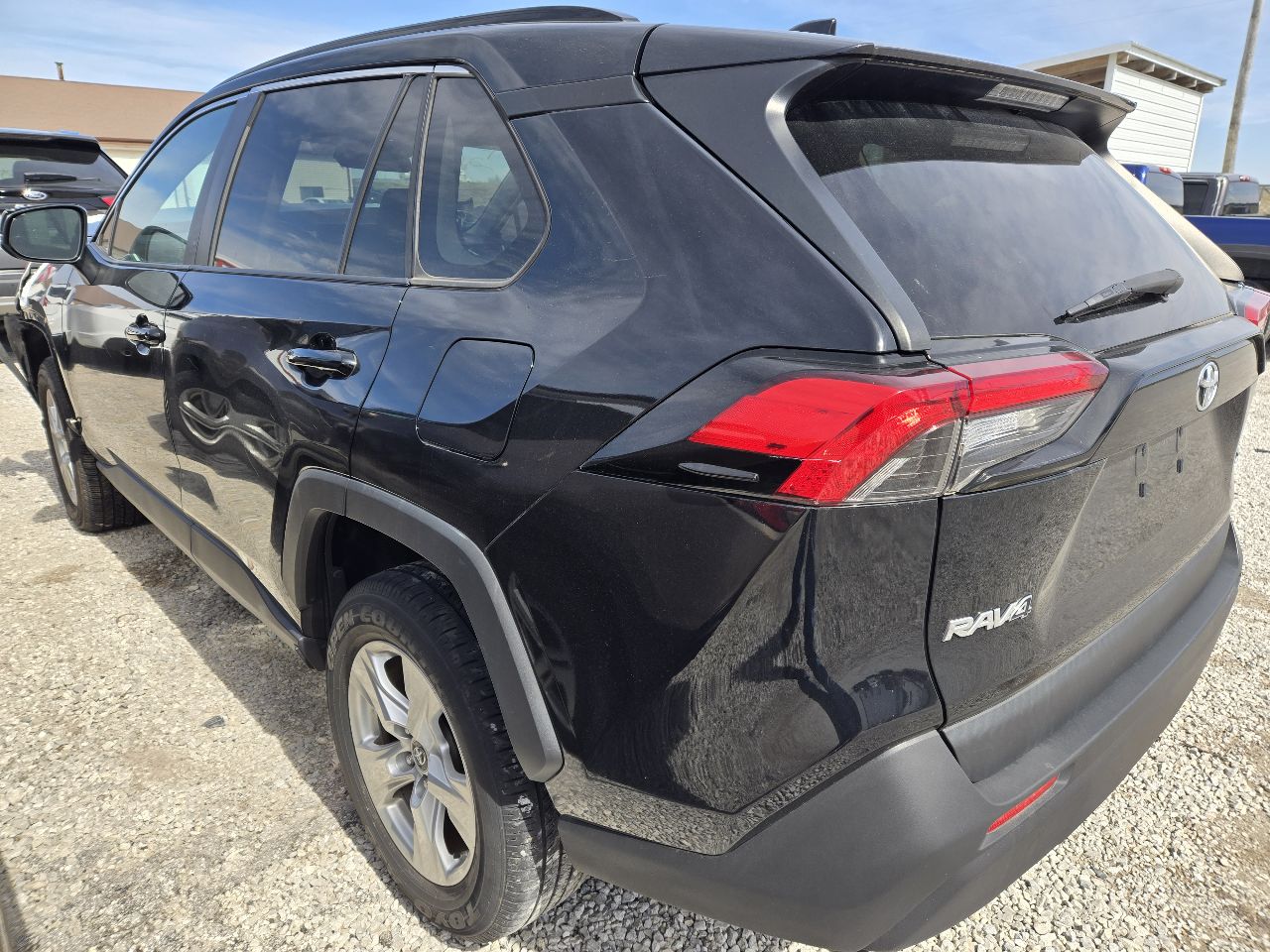 Vehicle/249851_03.jpg