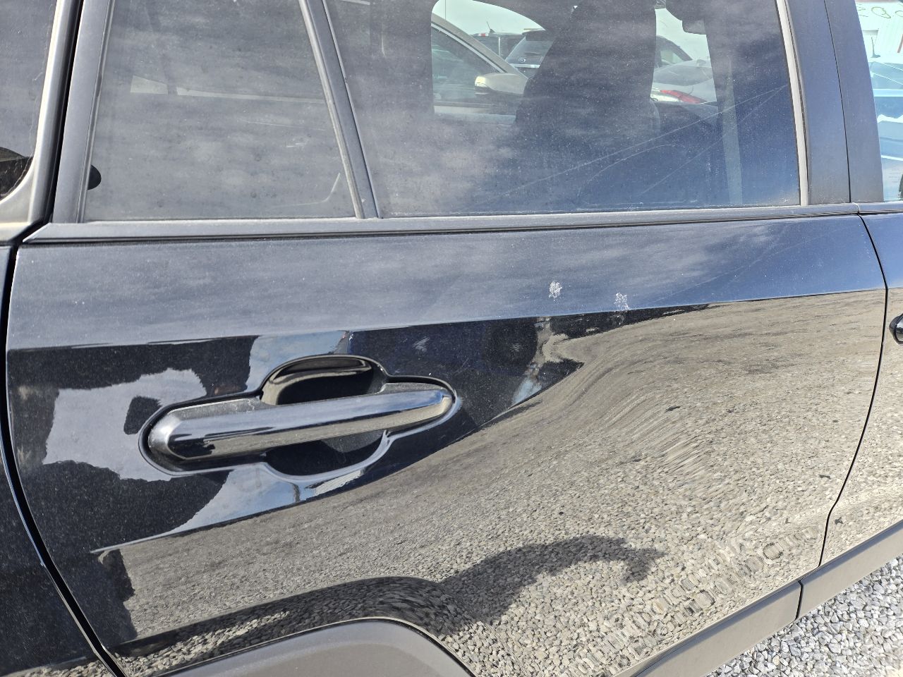 Vehicle/249851_07.jpg
