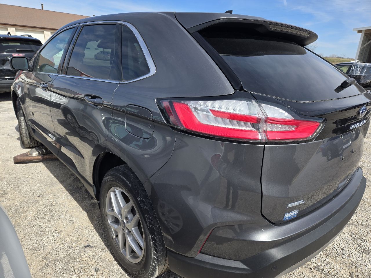 Vehicle/249853_03.jpg