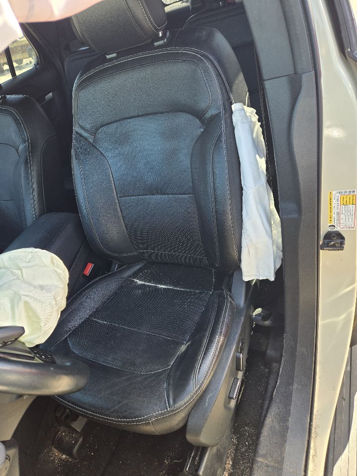 https://f005.backblazeb2.com/file/img-partshotlines-com/Inventory/EX441/Vehicle/249881_12.jpg