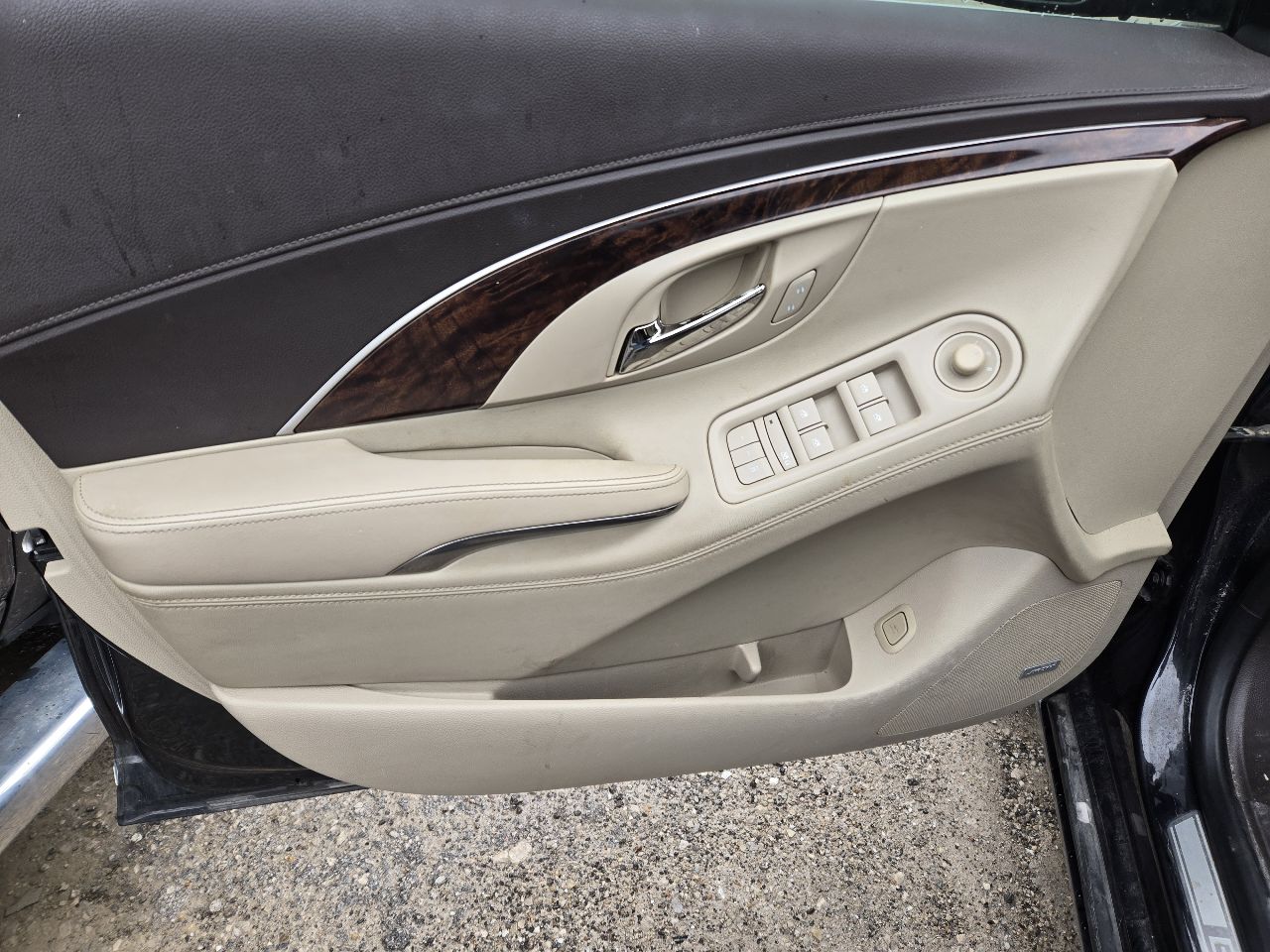 Vehicle/249979_12.jpg