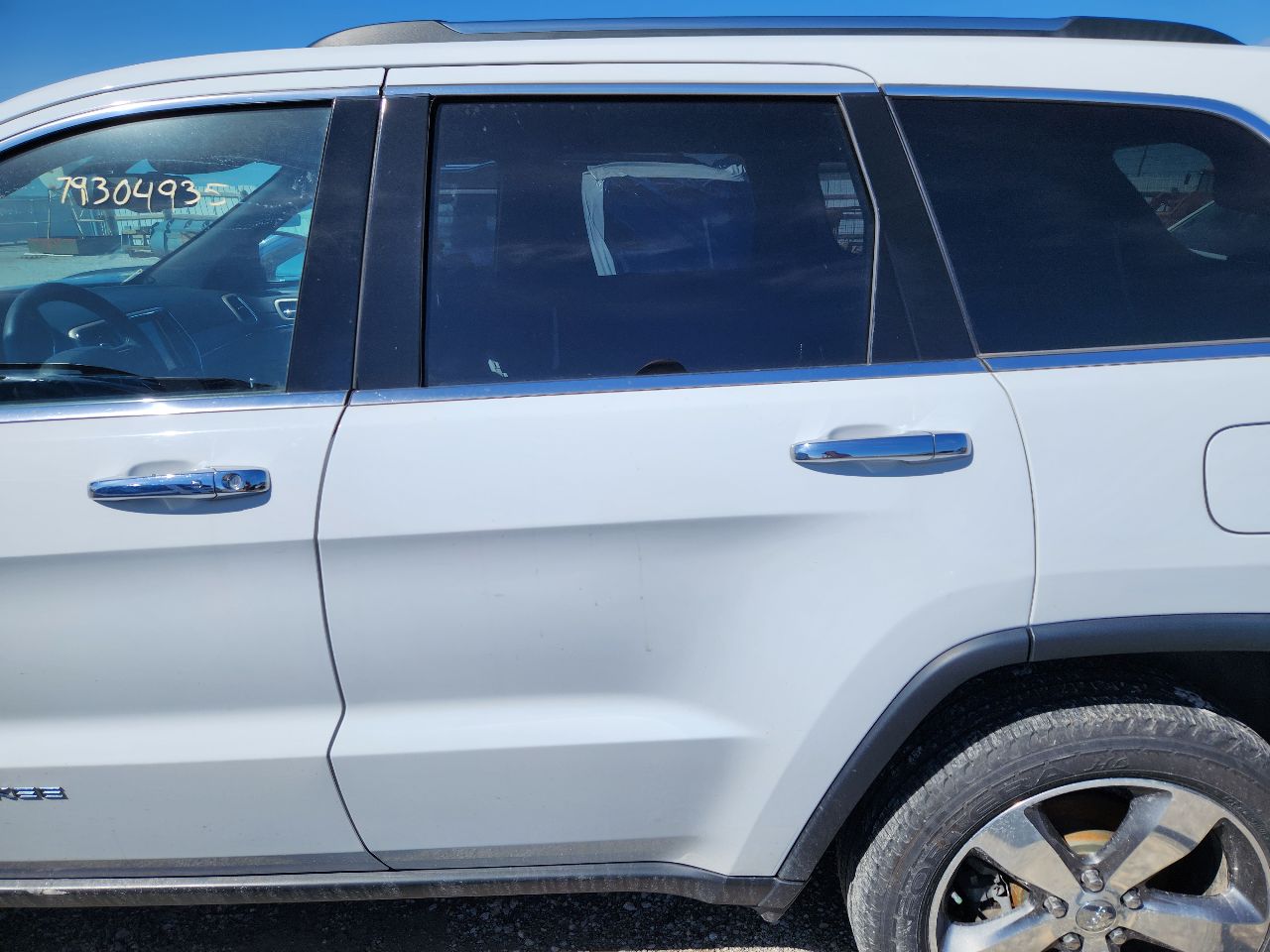 Vehicle/250007_09.jpg