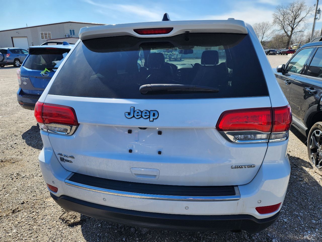 Vehicle/250007_10.jpg