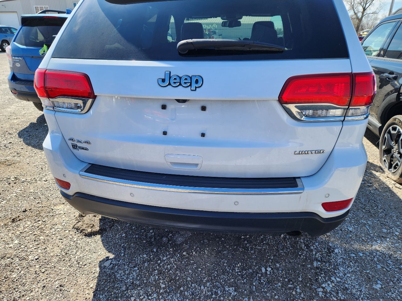 Vehicle/250007_11.jpg