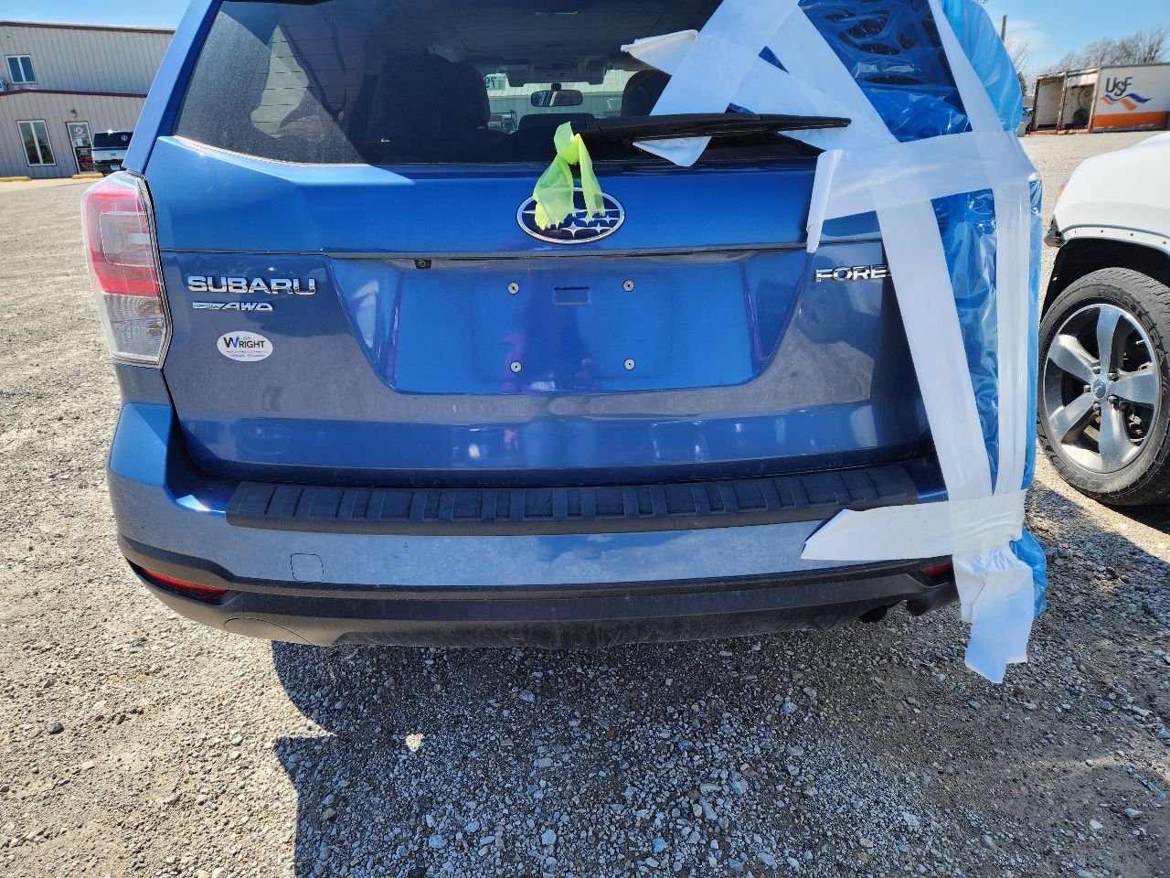 Vehicle/250009_11.jpg