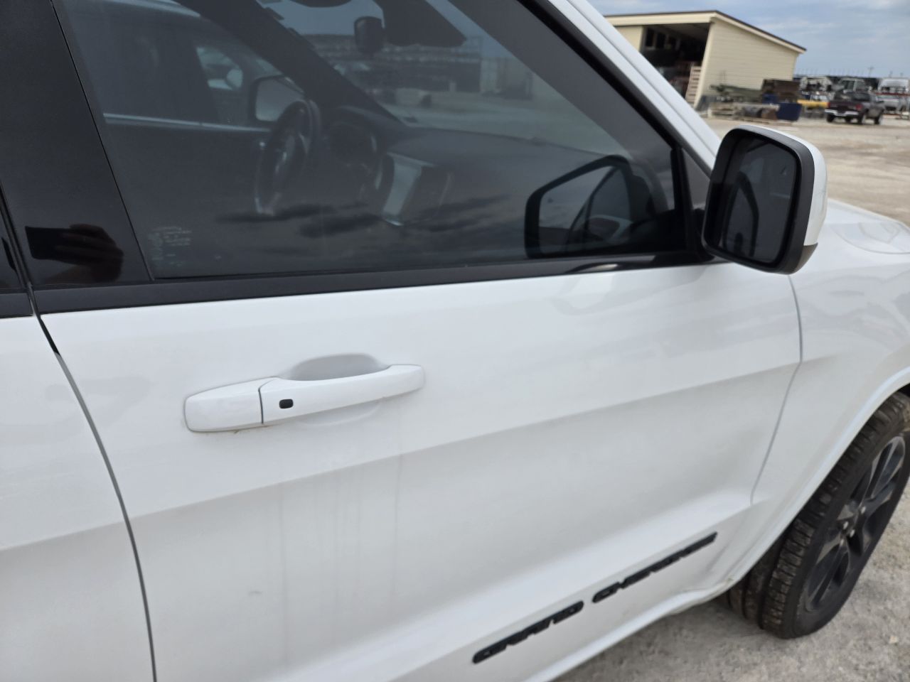 Vehicle/250072_08.jpg