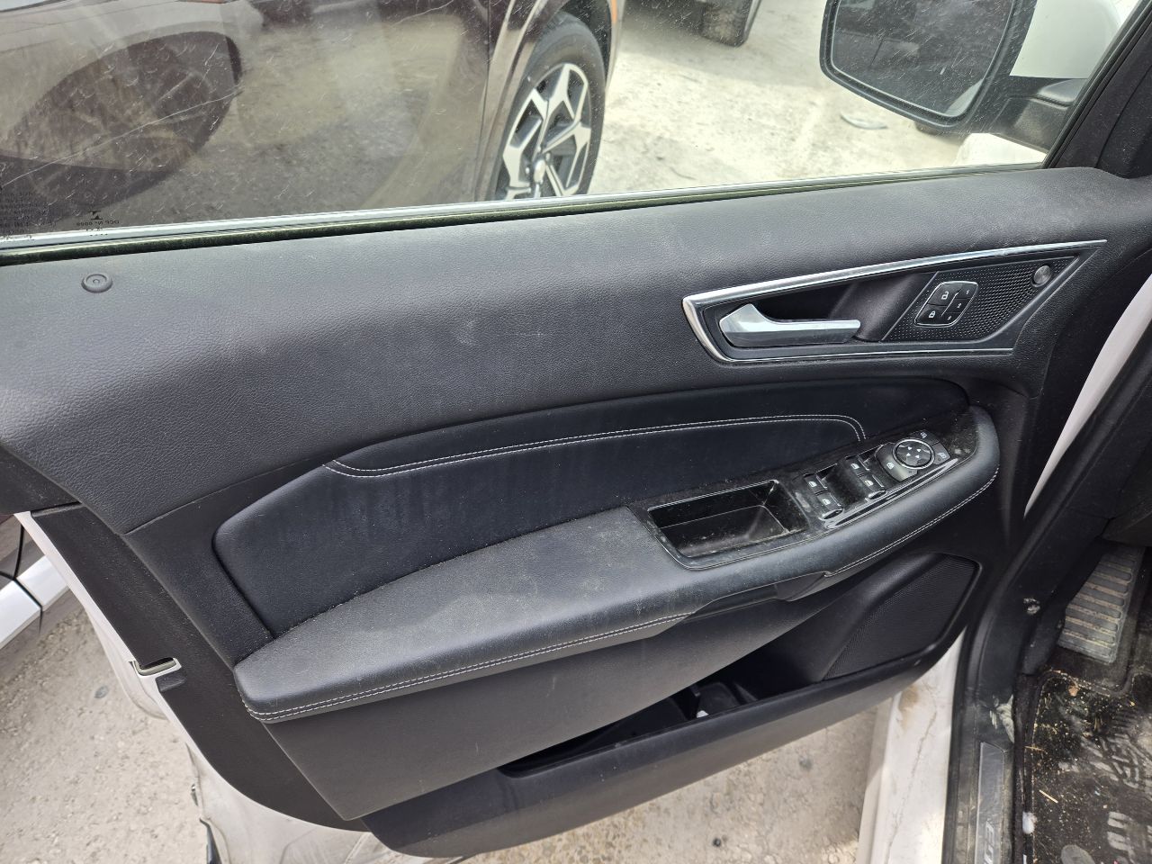 Vehicle/250073_11.jpg