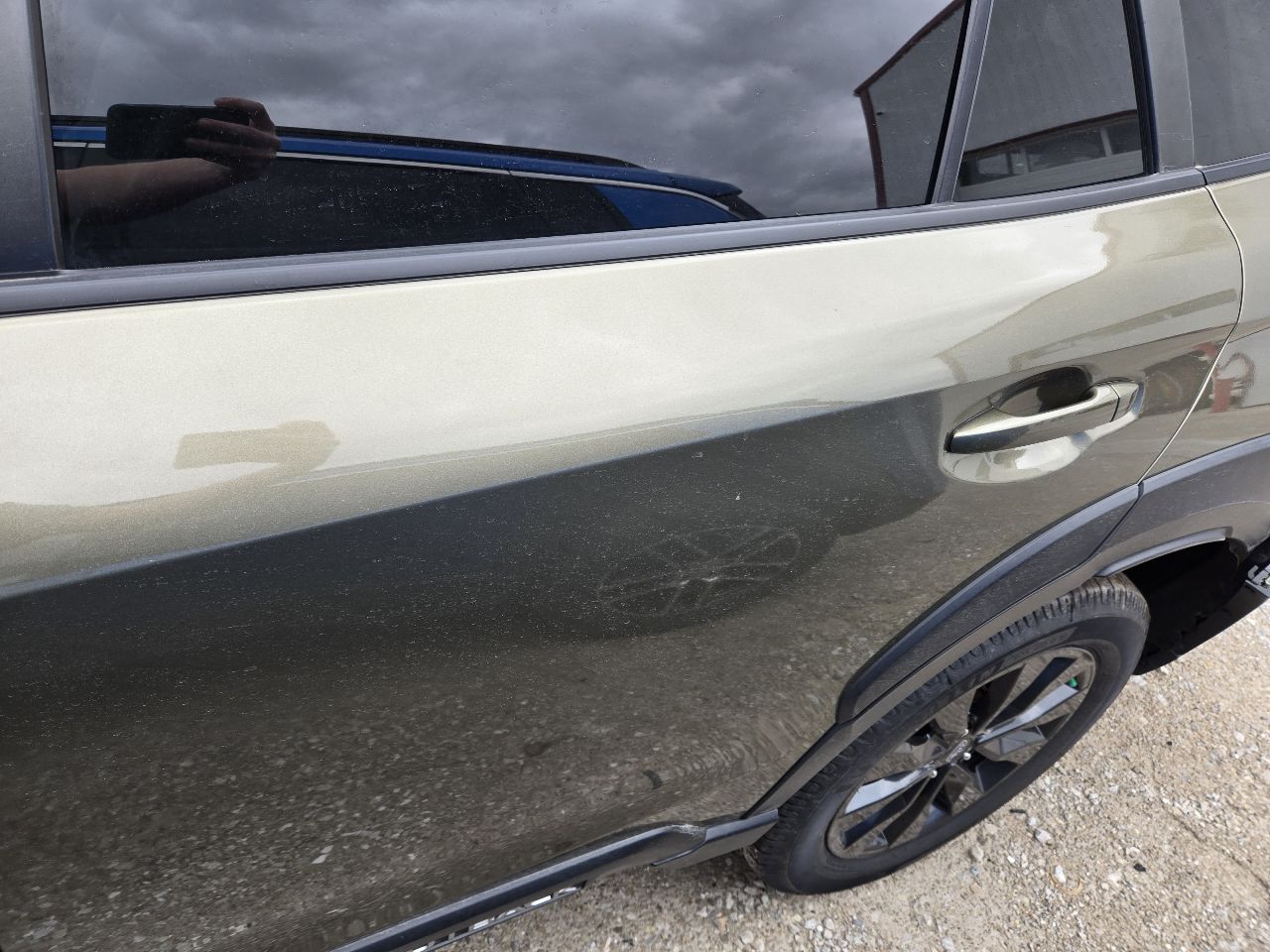 https://f005.backblazeb2.com/file/img-partshotlines-com/Inventory/EX441/Vehicle/250120_10.jpg