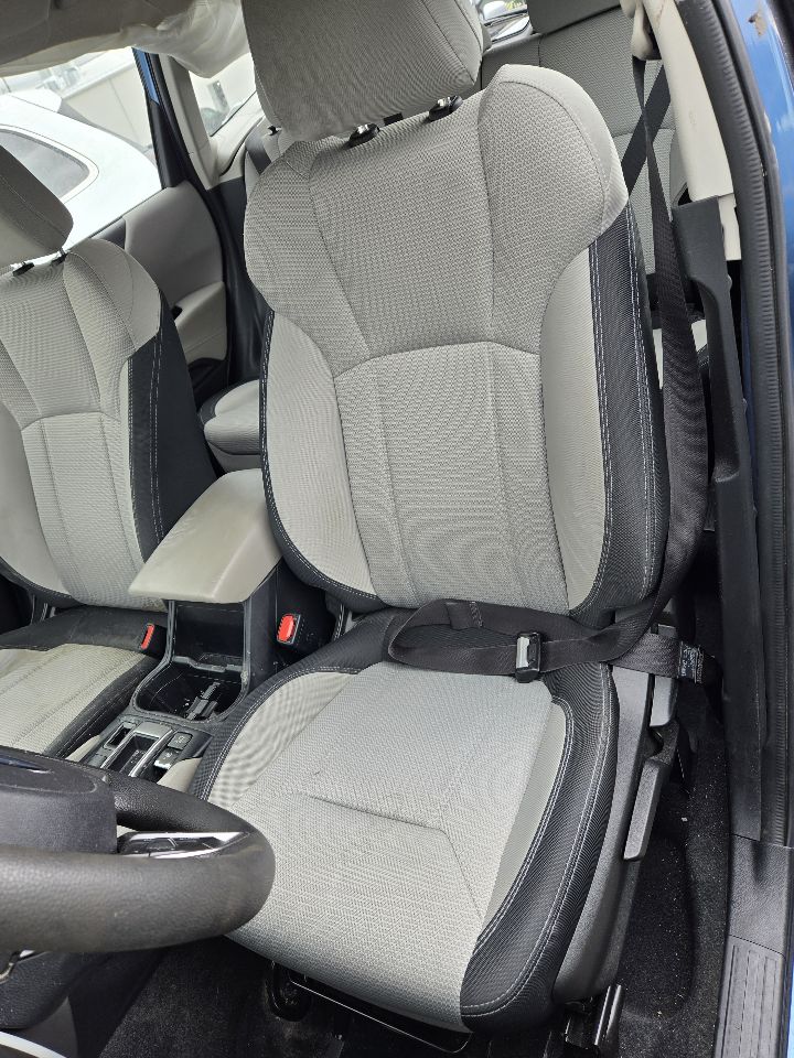 https://f005.backblazeb2.com/file/img-partshotlines-com/Inventory/EX441/Vehicle/250122_12.jpg
