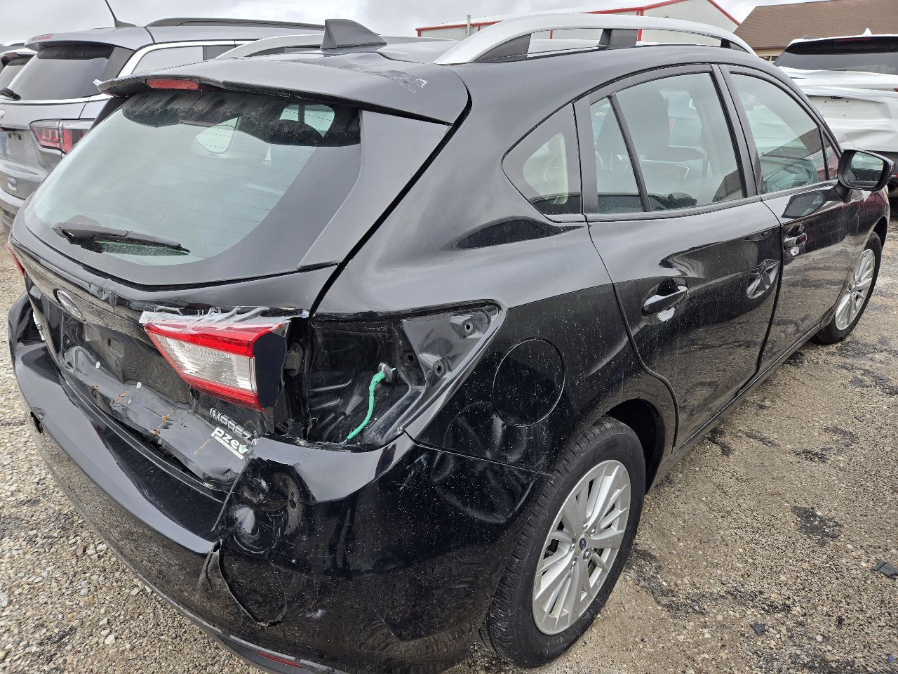 Vehicle/250184_04.jpg