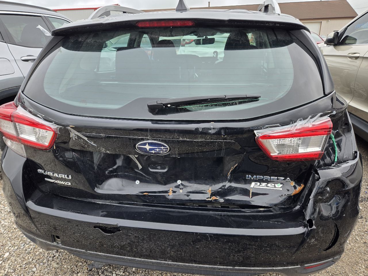 Vehicle/250184_05.jpg