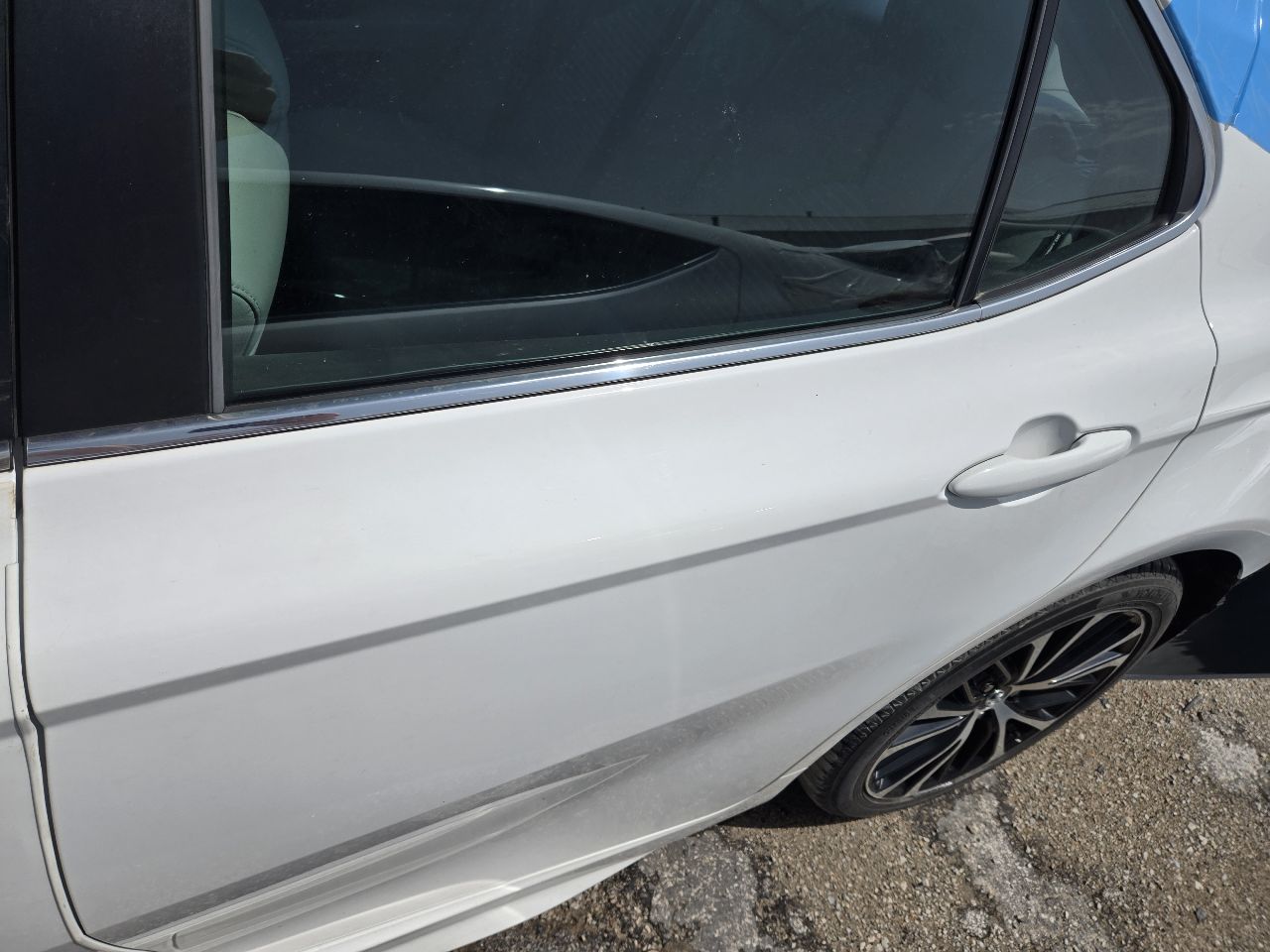 https://f005.backblazeb2.com/file/img-partshotlines-com/Inventory/EX441/Vehicle/250189_11.jpg