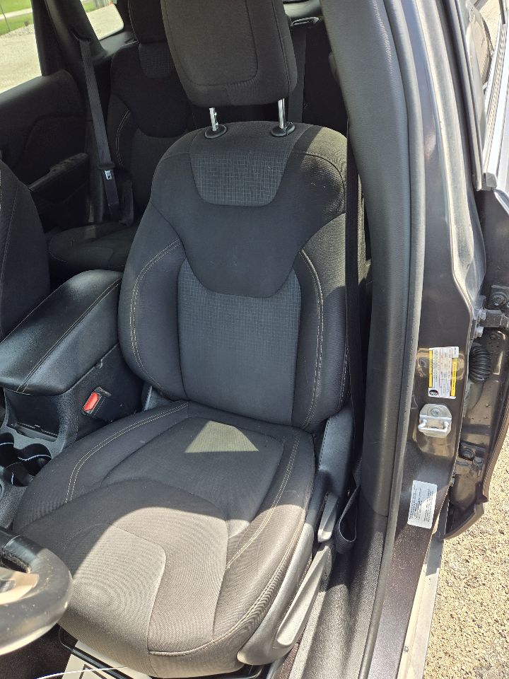 https://f005.backblazeb2.com/file/img-partshotlines-com/Inventory/EX441/Vehicle/250225_11.jpg