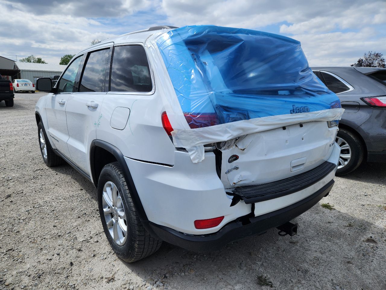 https://f005.backblazeb2.com/file/img-partshotlines-com/Inventory/EX441/Vehicle/250231_02.jpg