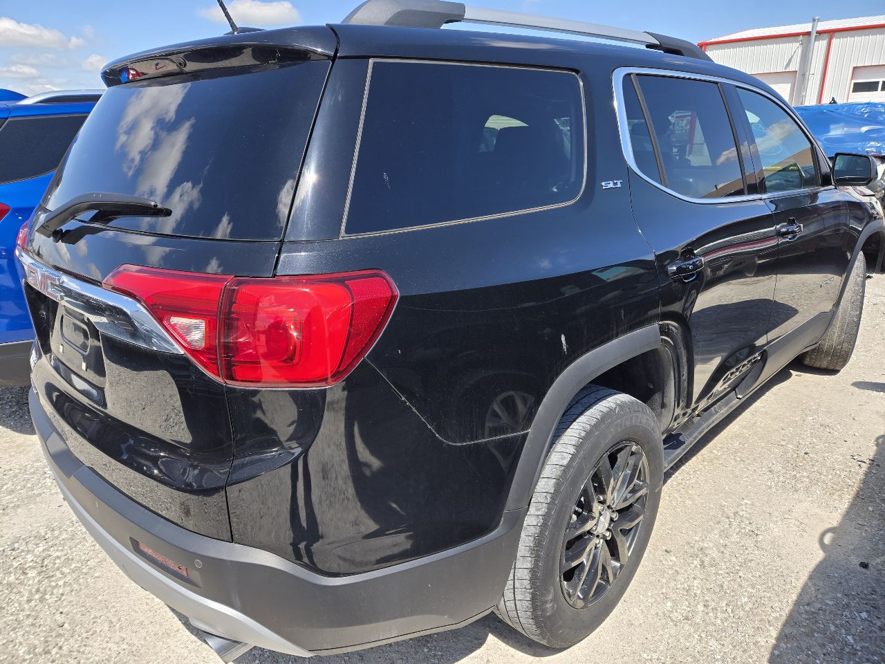 Vehicle/250238_04.jpg