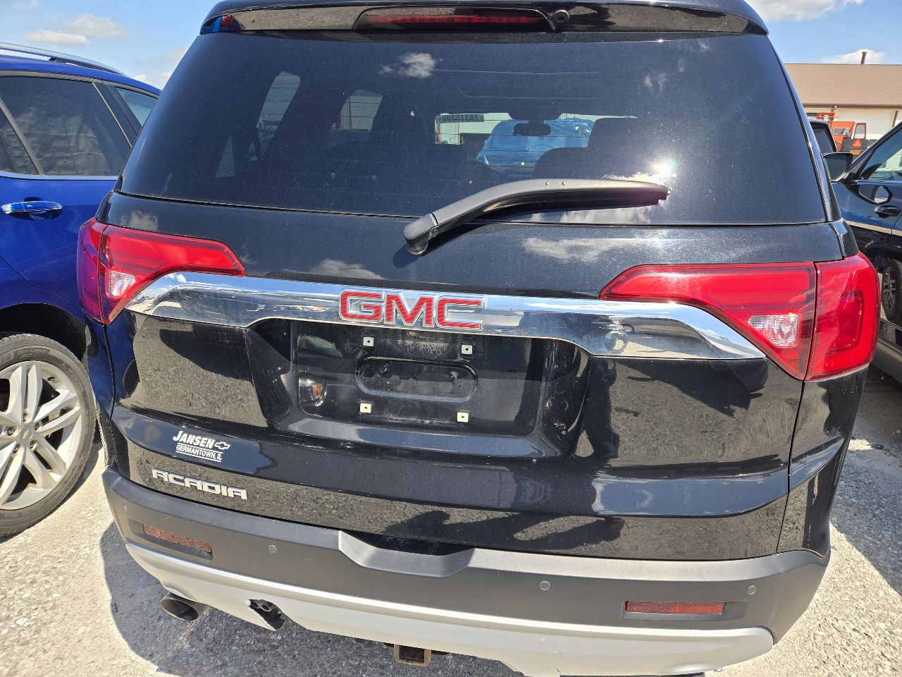 Vehicle/250238_05.jpg
