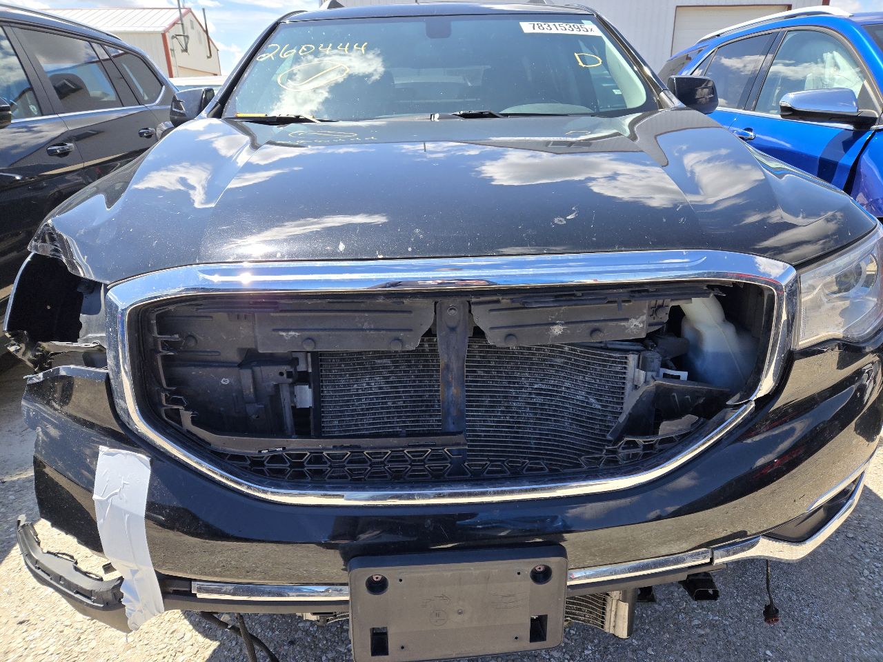 Vehicle/250238_08.jpg
