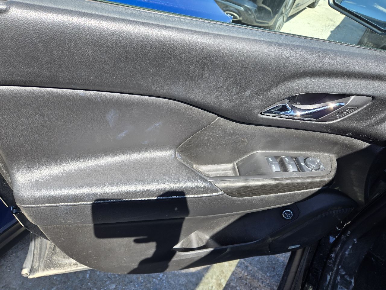 Vehicle/250238_12.jpg