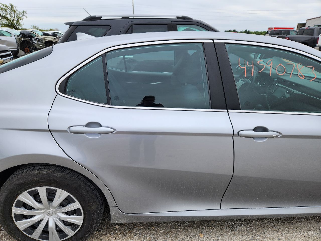 https://f005.backblazeb2.com/file/img-partshotlines-com/Inventory/EX441/Vehicle/250255_11.jpg