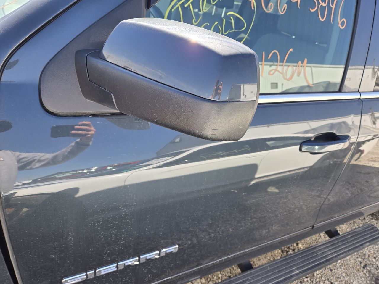 Vehicle/250344_10.jpg