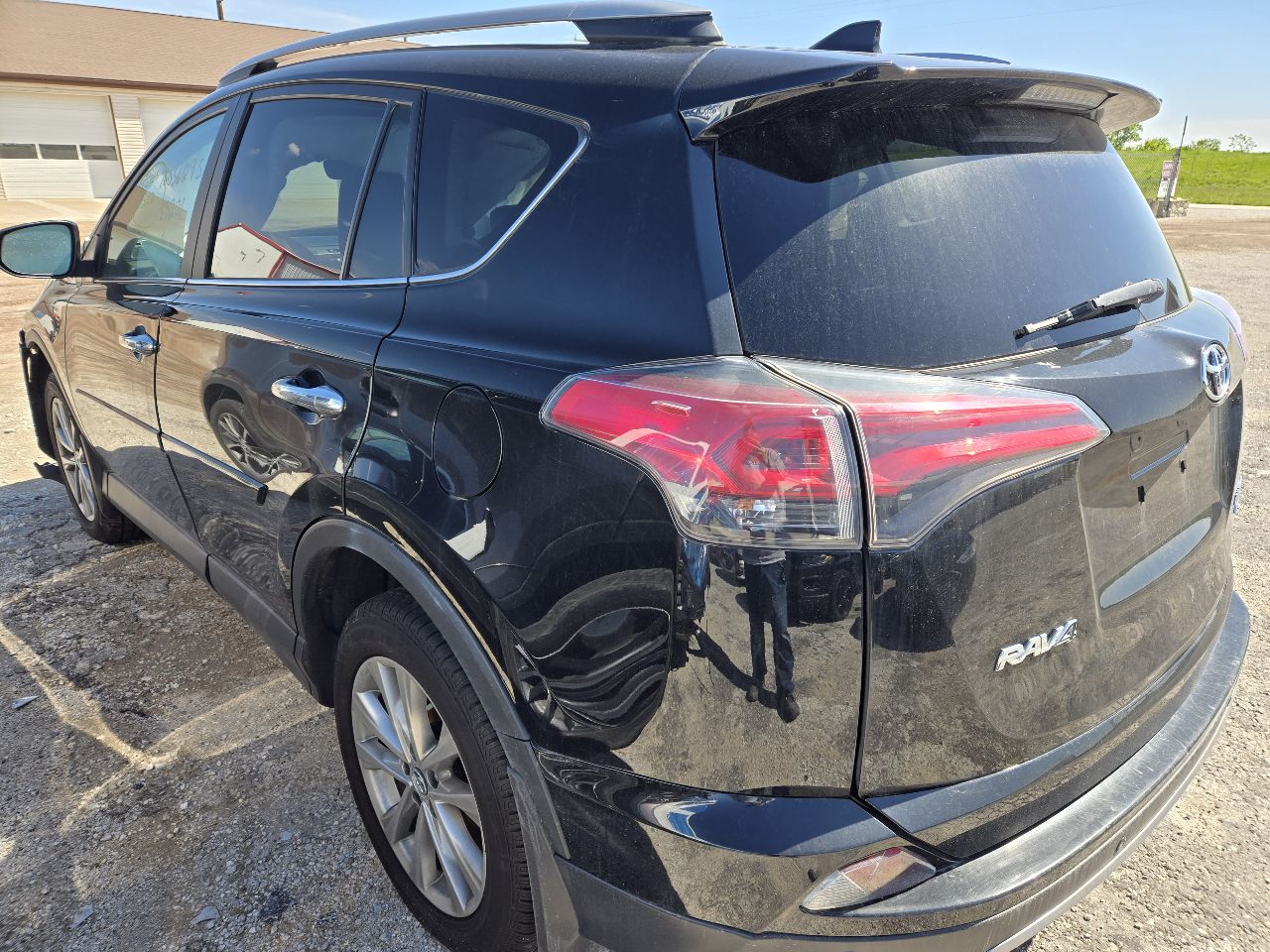 Vehicle/250347_03.jpg