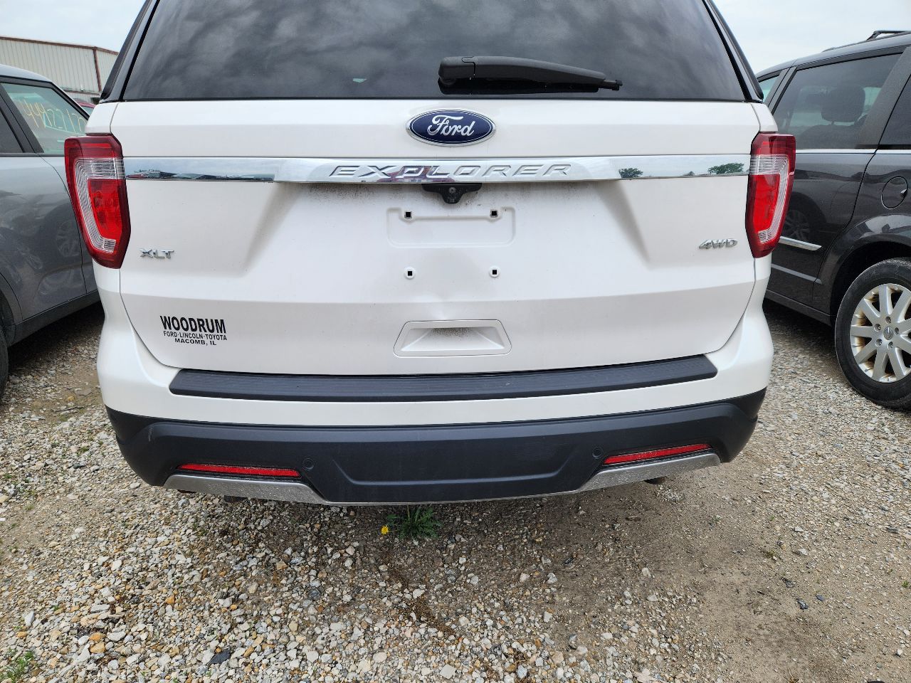 https://f005.backblazeb2.com/file/img-partshotlines-com/Inventory/EX441/Vehicle/250355_10.jpg