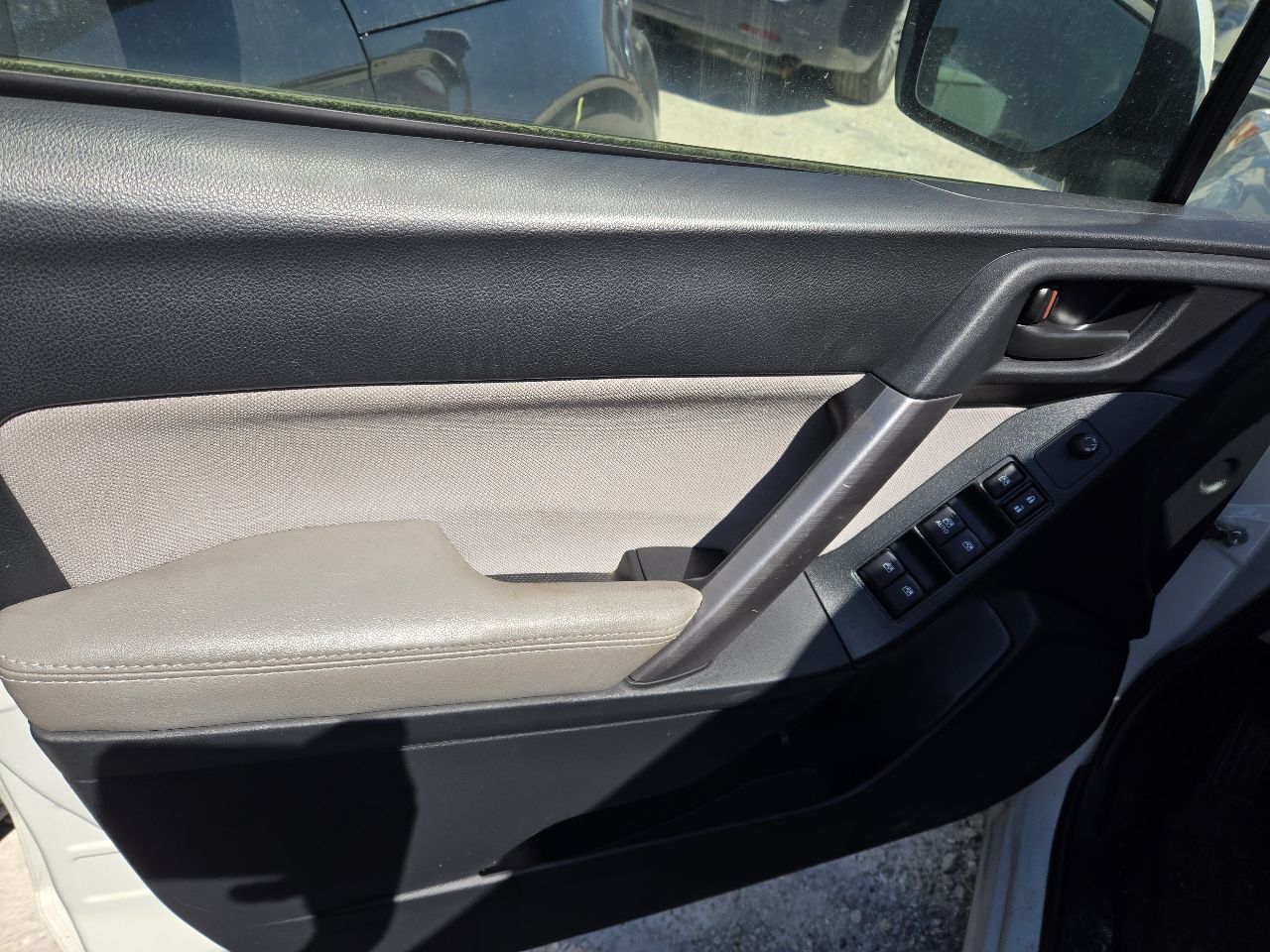 Vehicle/250366_11.jpg