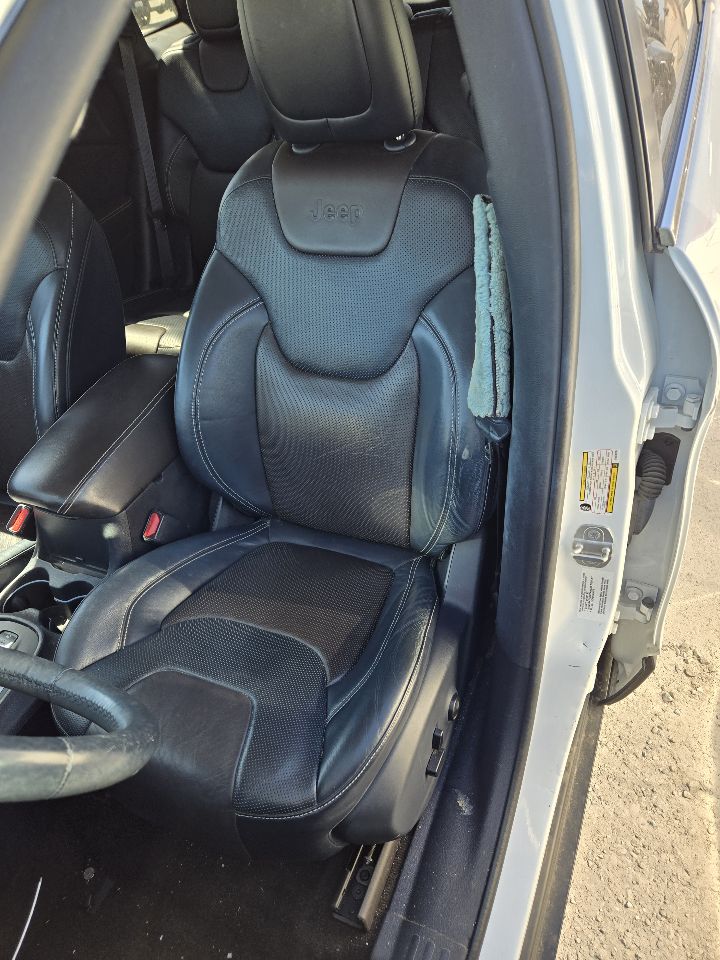Vehicle/250382_10.jpg