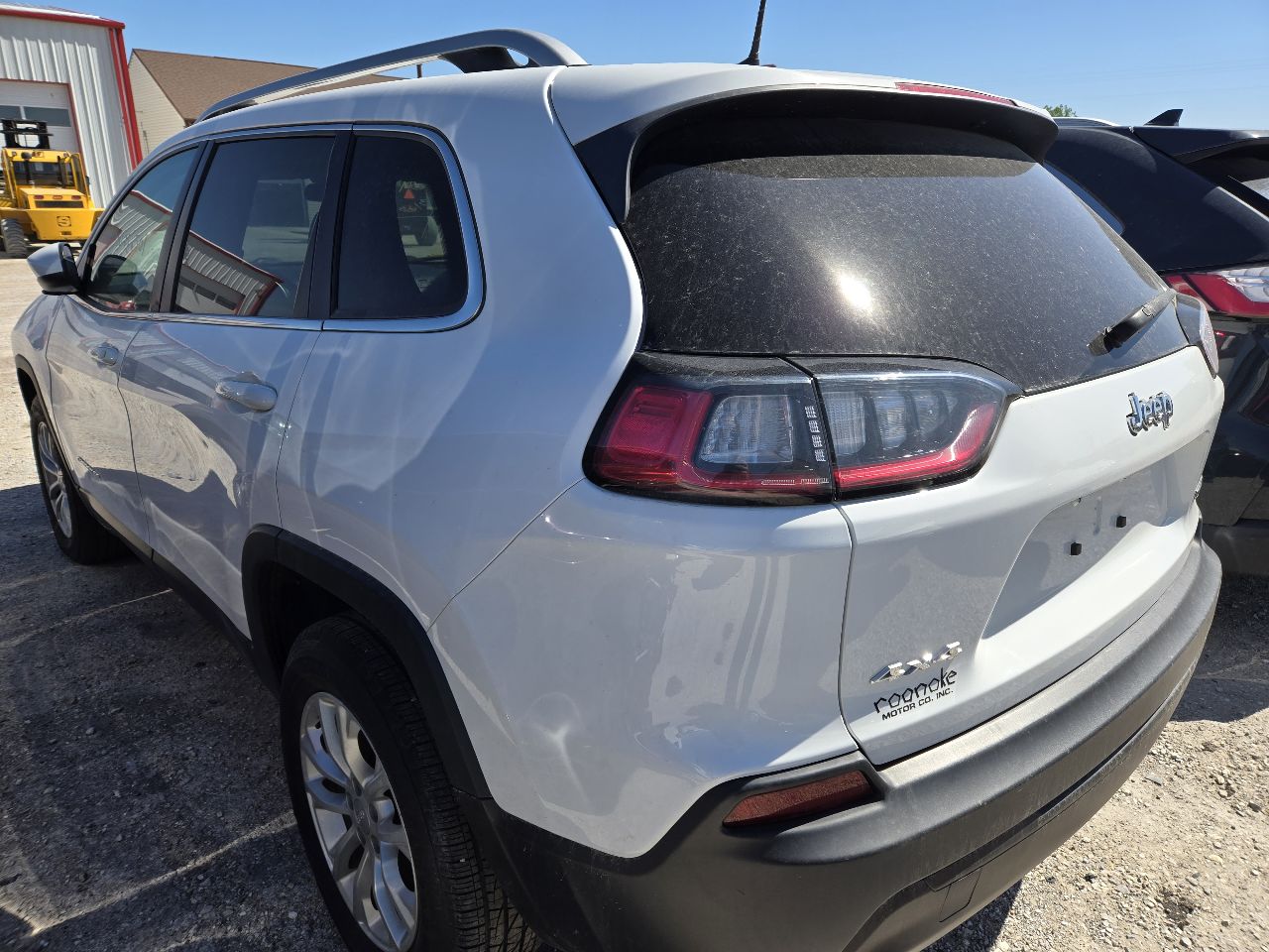Vehicle/250384_03.jpg