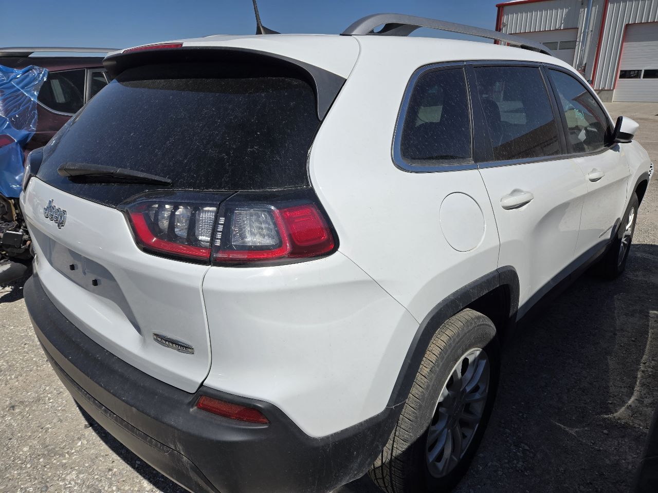 Vehicle/250384_04.jpg