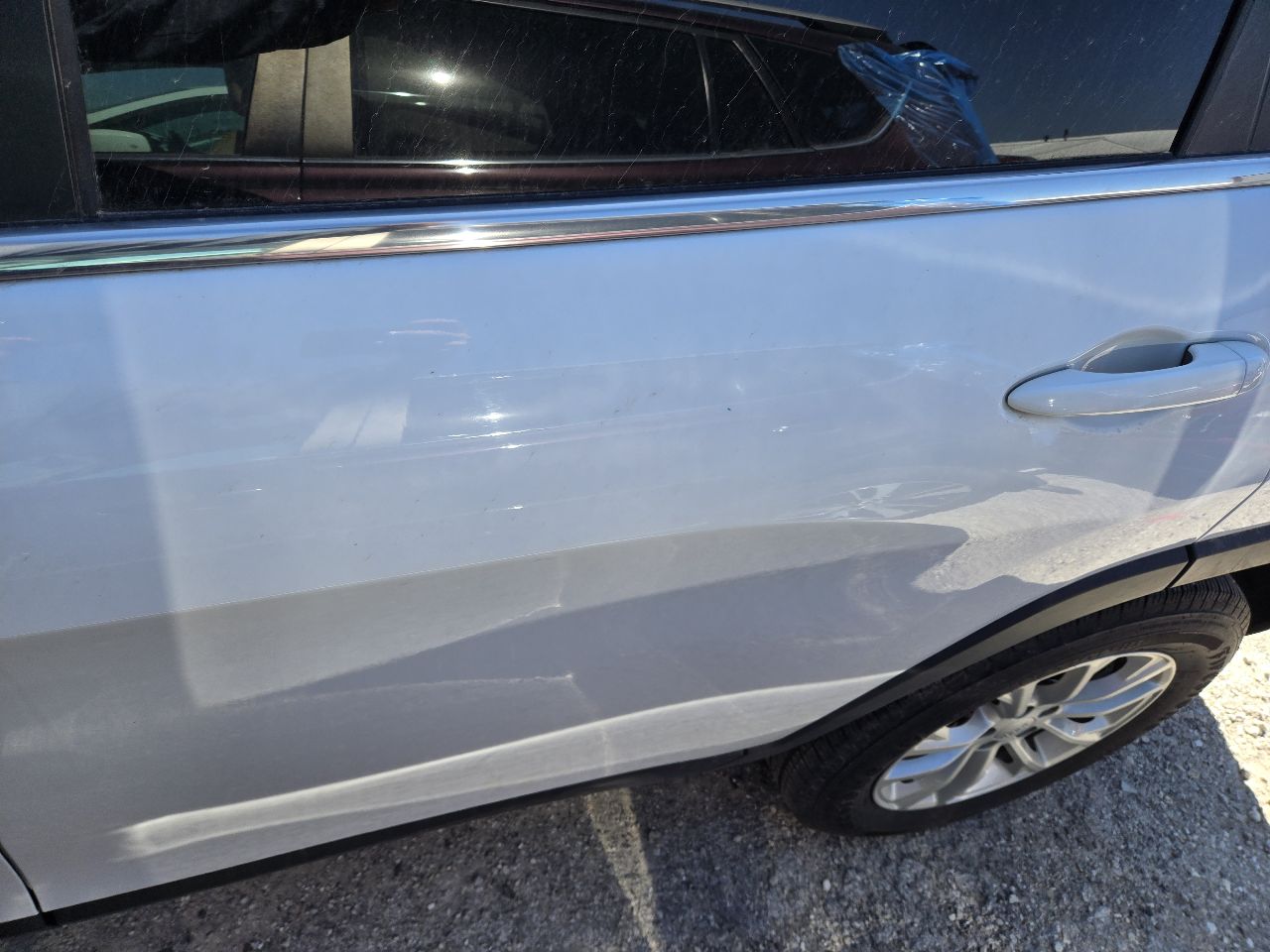 Vehicle/250384_11.jpg