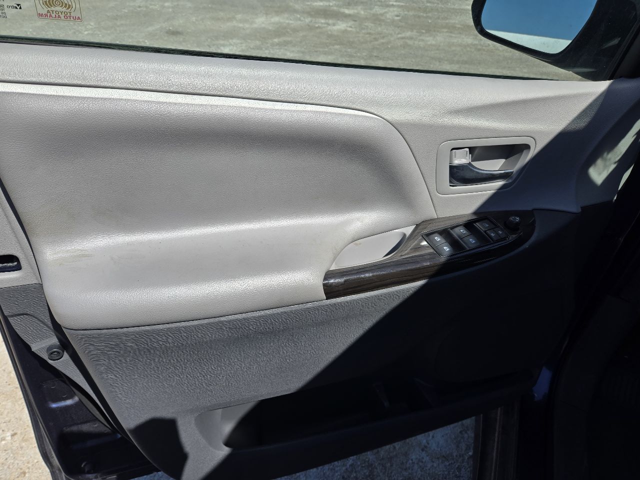 https://f005.backblazeb2.com/file/img-partshotlines-com/Inventory/EX441/Vehicle/250388_12.jpg