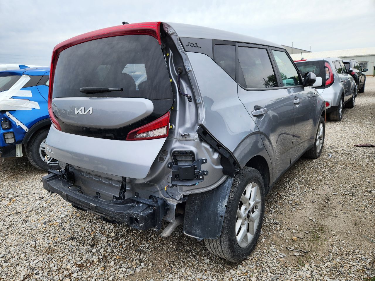 https://f005.backblazeb2.com/file/img-partshotlines-com/Inventory/EX441/Vehicle/250408_03.jpg