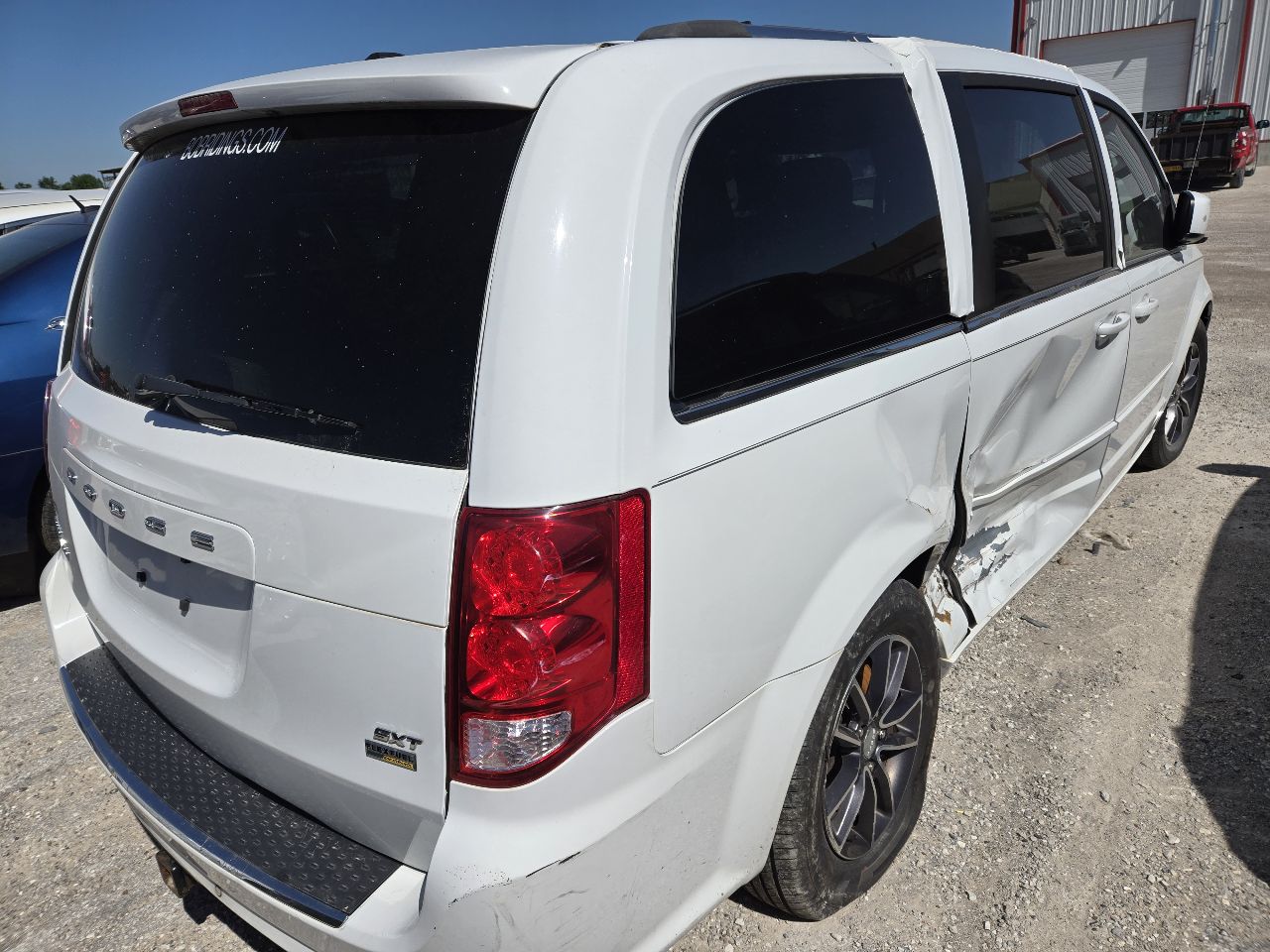 https://f005.backblazeb2.com/file/img-partshotlines-com/Inventory/EX441/Vehicle/250414_04.jpg
