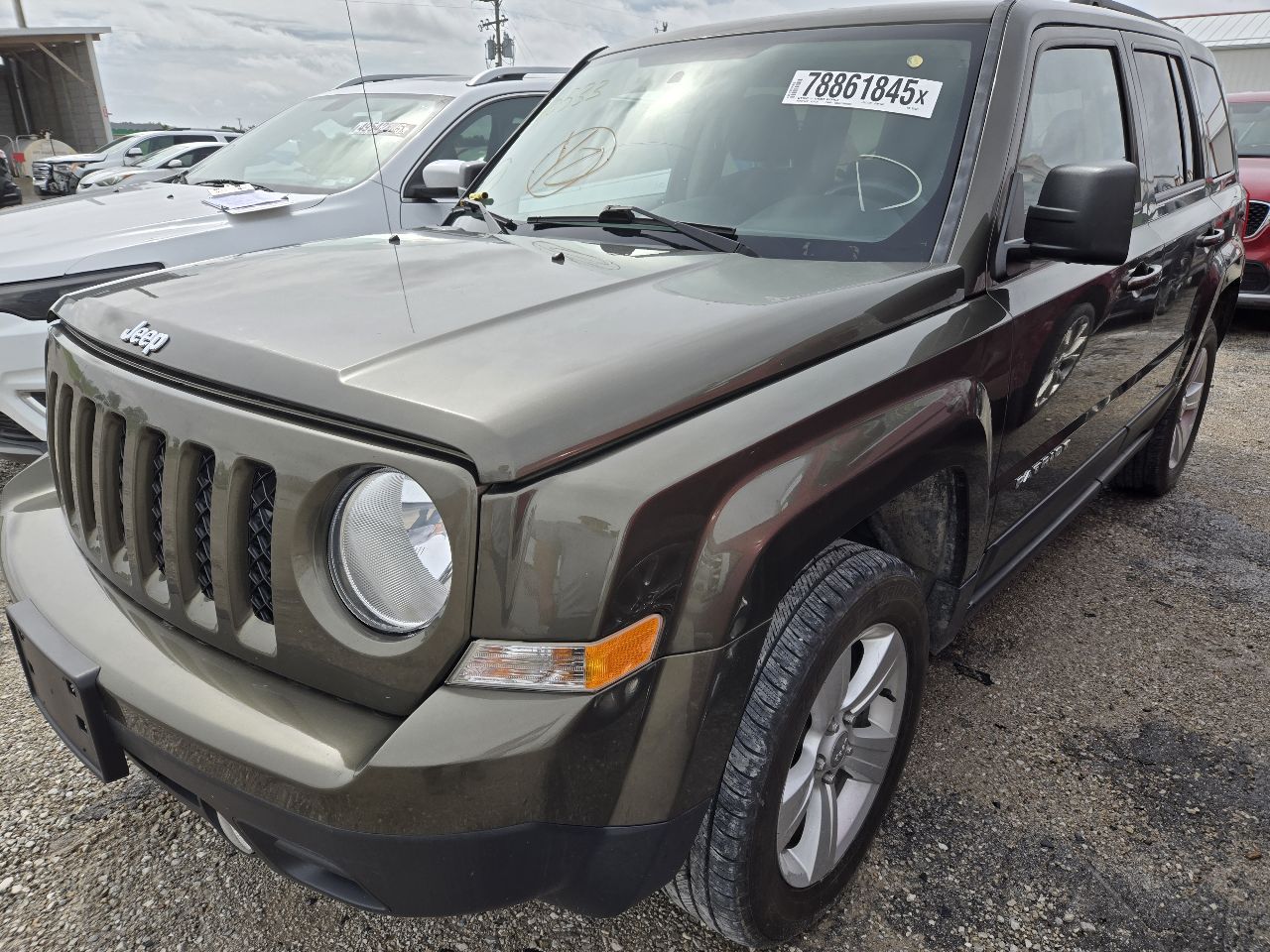 Vehicle/250452_02.jpg