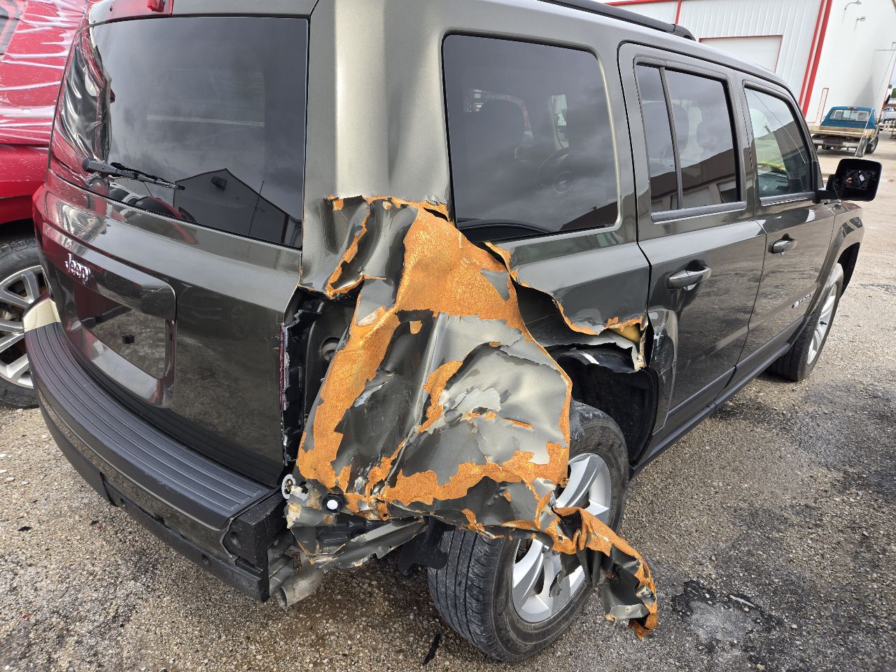 Vehicle/250452_04.jpg